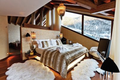 Curtain Systems, Colorama 2, Room shot "Chalet Peak", Zermatt, Switzerland