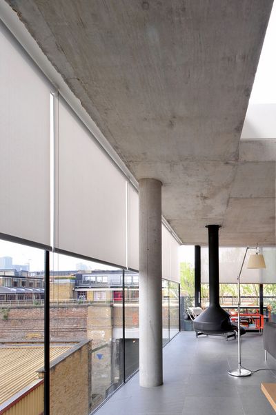 Rullegardiner, SG 4930, Multiscreen 1-10%, Room shot "Bateman's Row Penthouse Apartment", London, United Kingdom