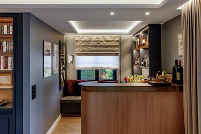 Liftgardiner, SG 2320, Colorama 2, Villa at the lake, Lucerne, Switzerland