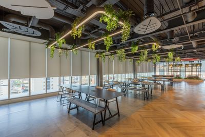 Rullegardiner, SG 4910, Versascreen 1-10%, Virgin Money, Glasgow, Scotland, United Kingdom