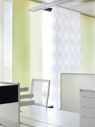 Lamellgardiner, SG 2810, Multi Visio, Room shot "Kranhaus", Cologne, Germany, Vertical Waves