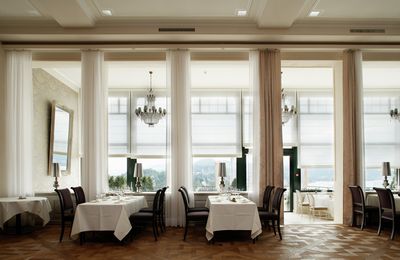 Liftgardiner, SG 2360, Colorama 1, Room shot "Hotel Chateau Gütsch", Lucerne, Switzerland
