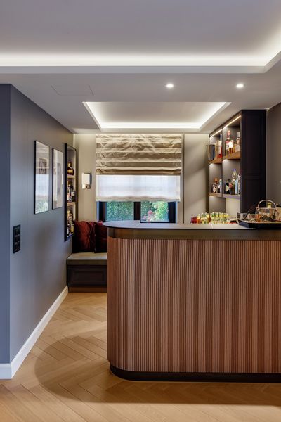 Liftgardiner, SG 2320, Colorama 2, Villa at the lake, Lucerne, Switzerland