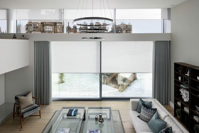 Rullegardiner, SG 4970, Multiscreen 1-10%, The Crescent, Edinburgh, Scotland, UK